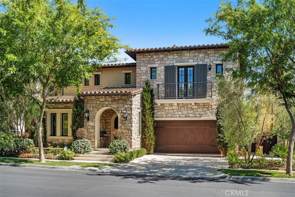 118 Iron Gate