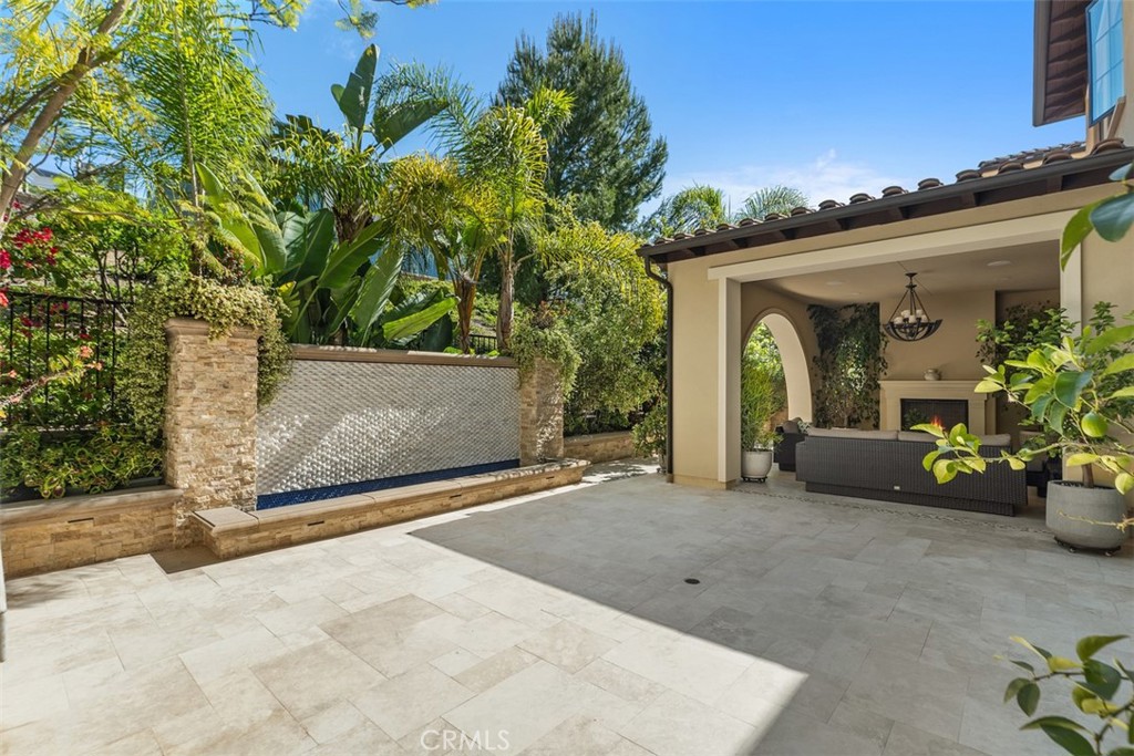 118 Iron Gate