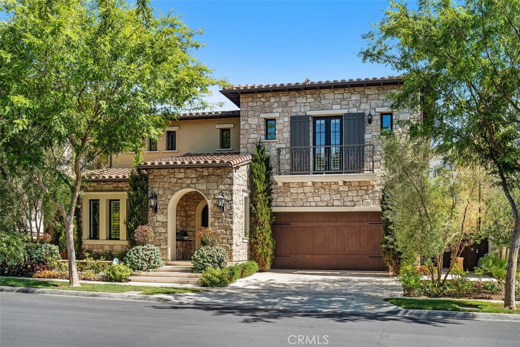 118 Iron Gate