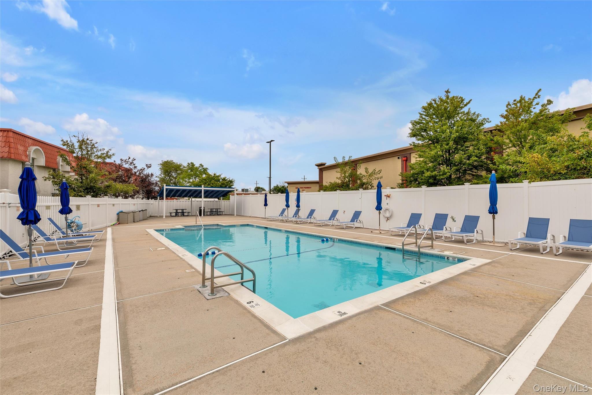 17 Alhambra Drive Unit: 17
