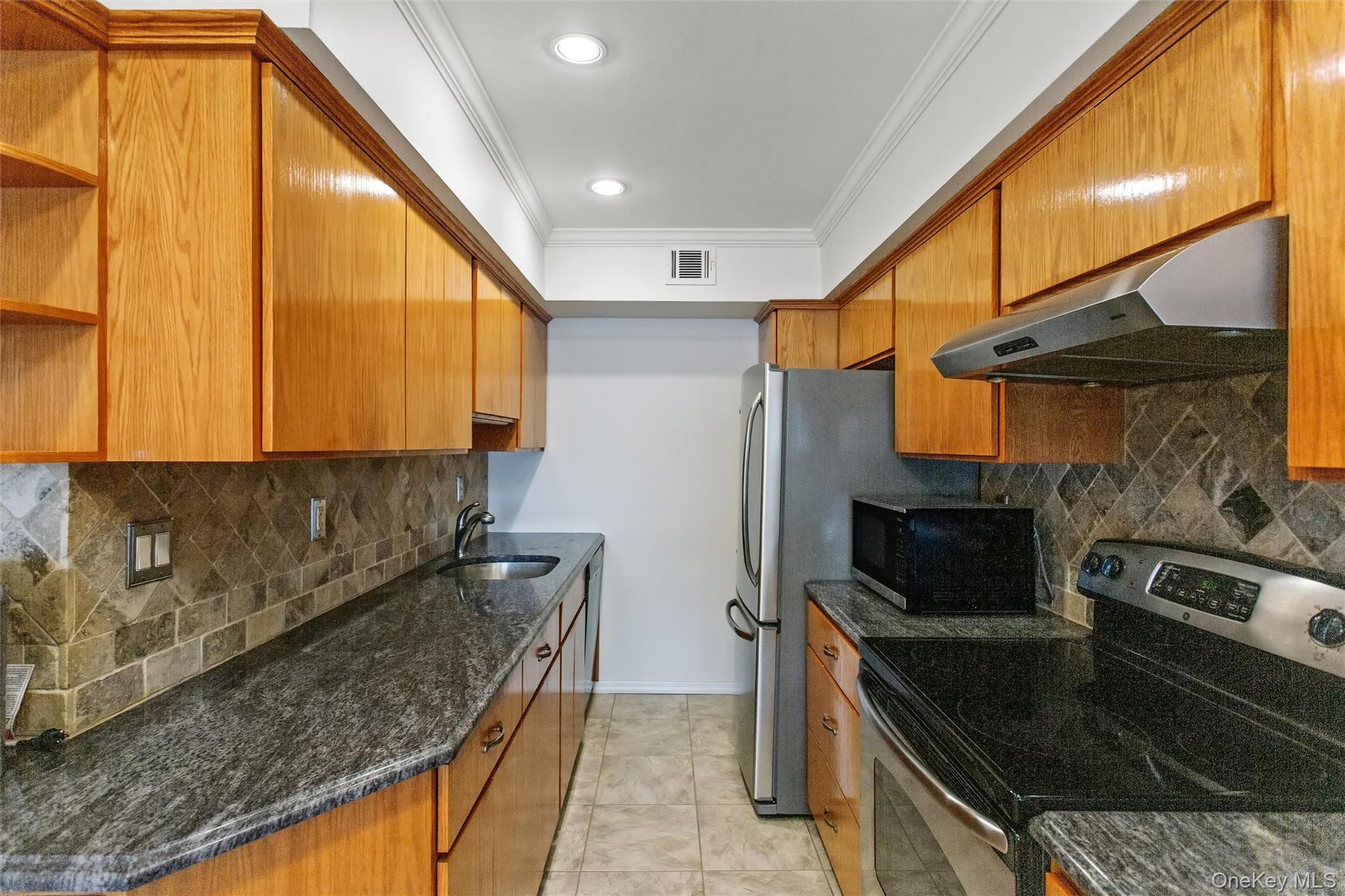 17 Alhambra Drive Unit: 17
