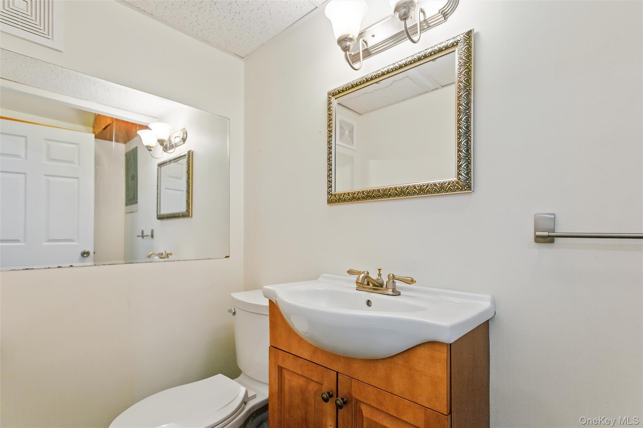 17 Alhambra Drive Unit: 17