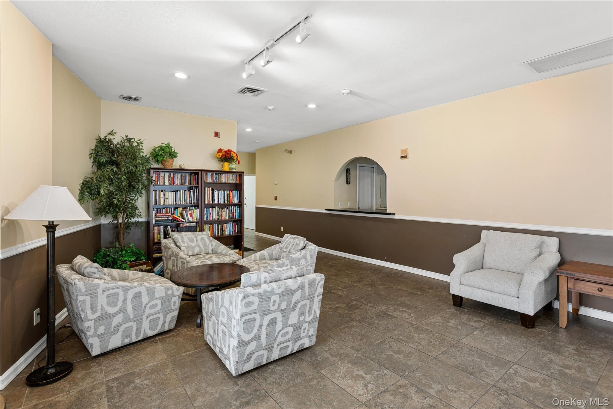 17 Alhambra Drive Unit: 17