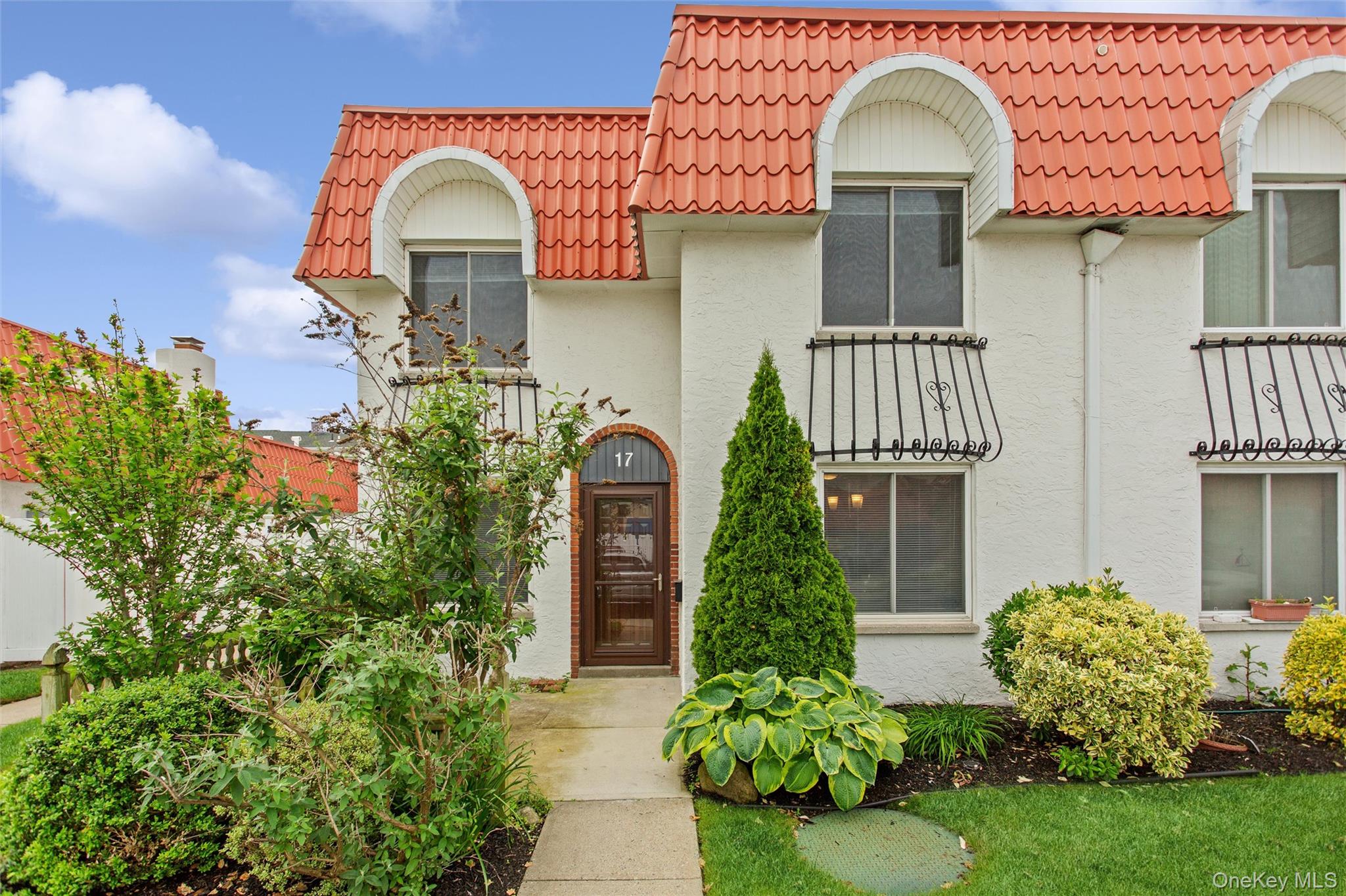 17 Alhambra Drive Unit: 17