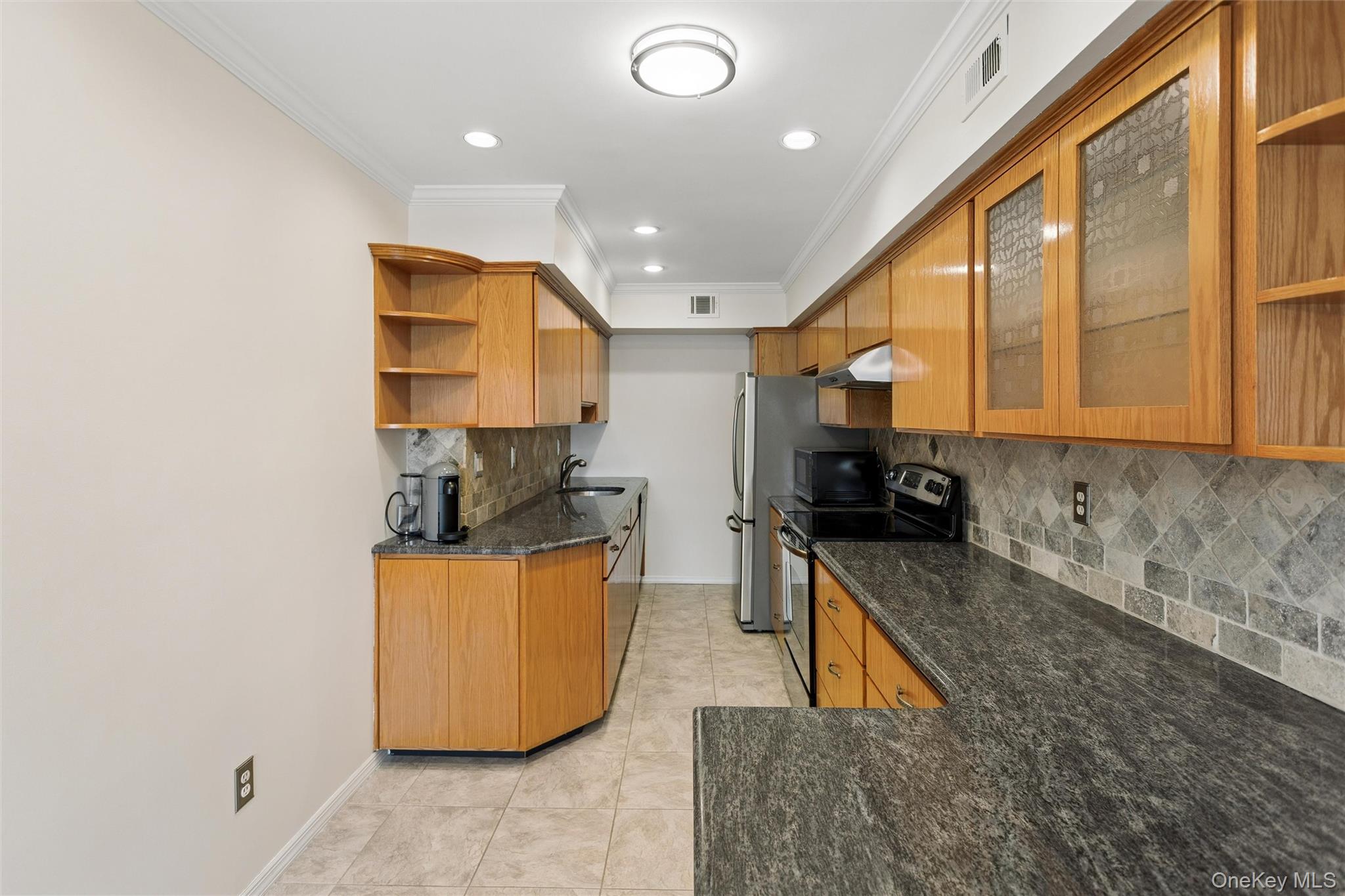 17 Alhambra Drive Unit: 17