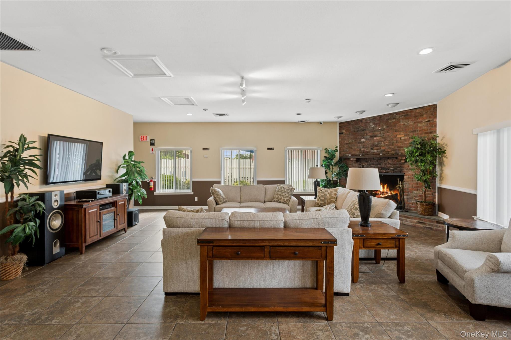 17 Alhambra Drive Unit: 17