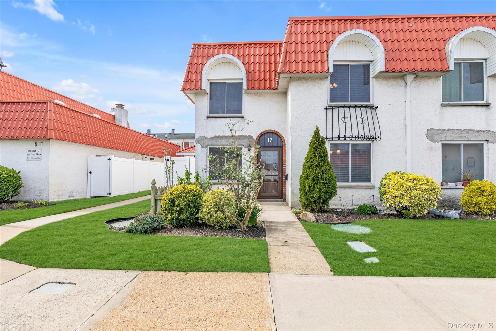 17 Alhambra Drive Unit: 17