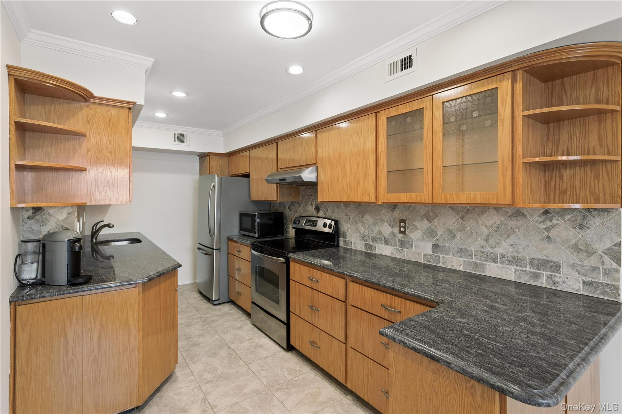 17 Alhambra Drive Unit: 17