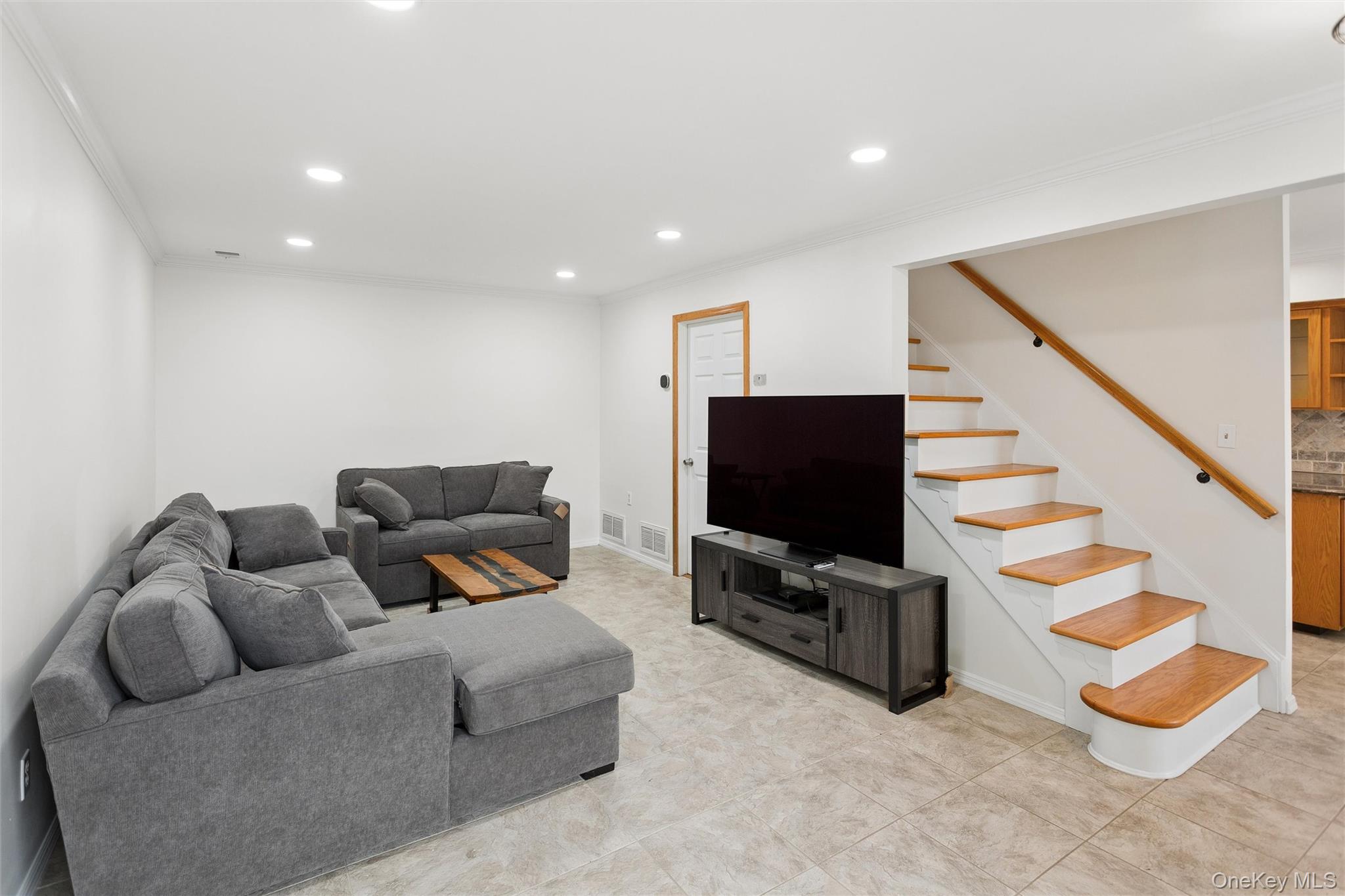 17 Alhambra Drive Unit: 17