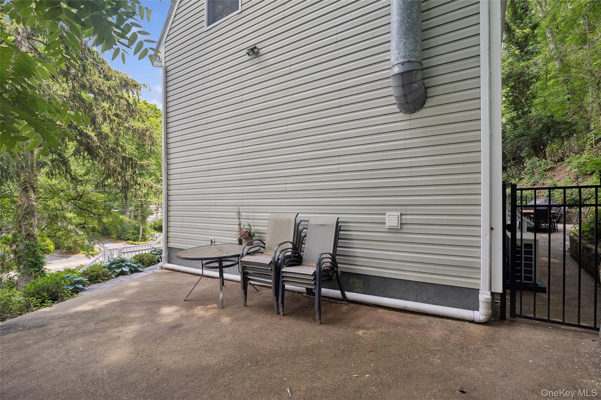 147 Waterside Avenue