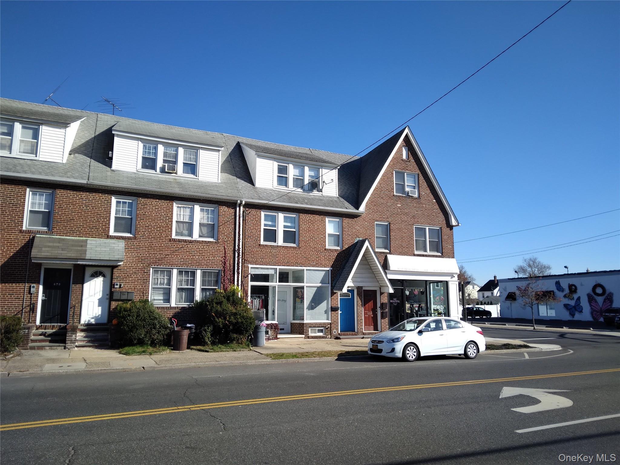666 Willis Avenue