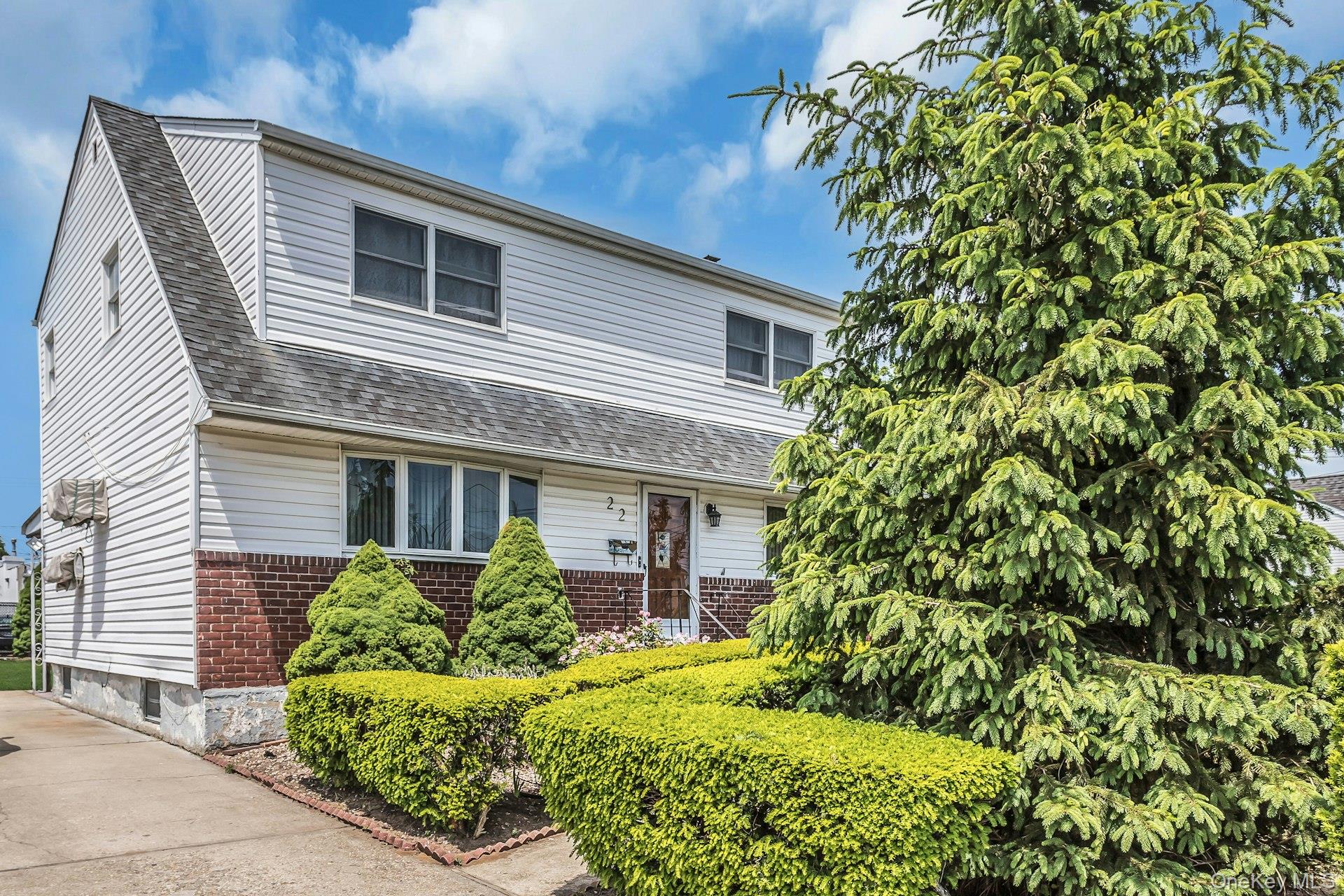 22 Beach Avenue