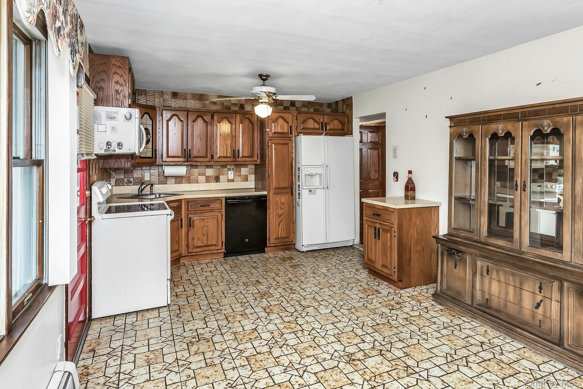 22 Beach Avenue
