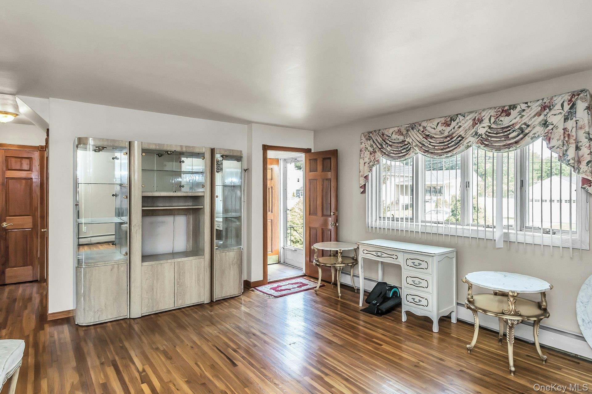 22 Beach Avenue