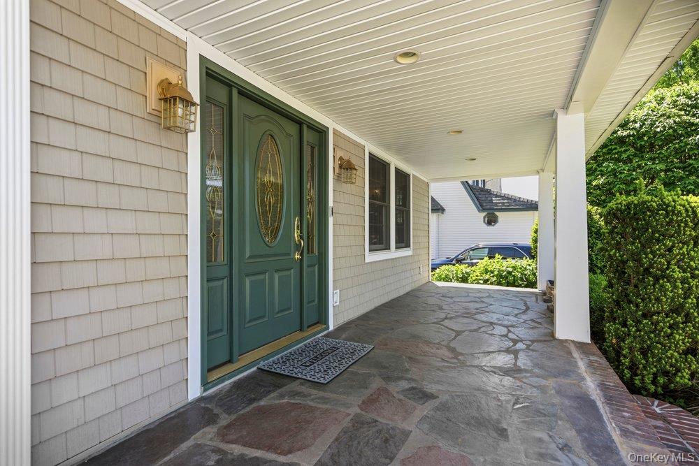 12 Davison Avenue