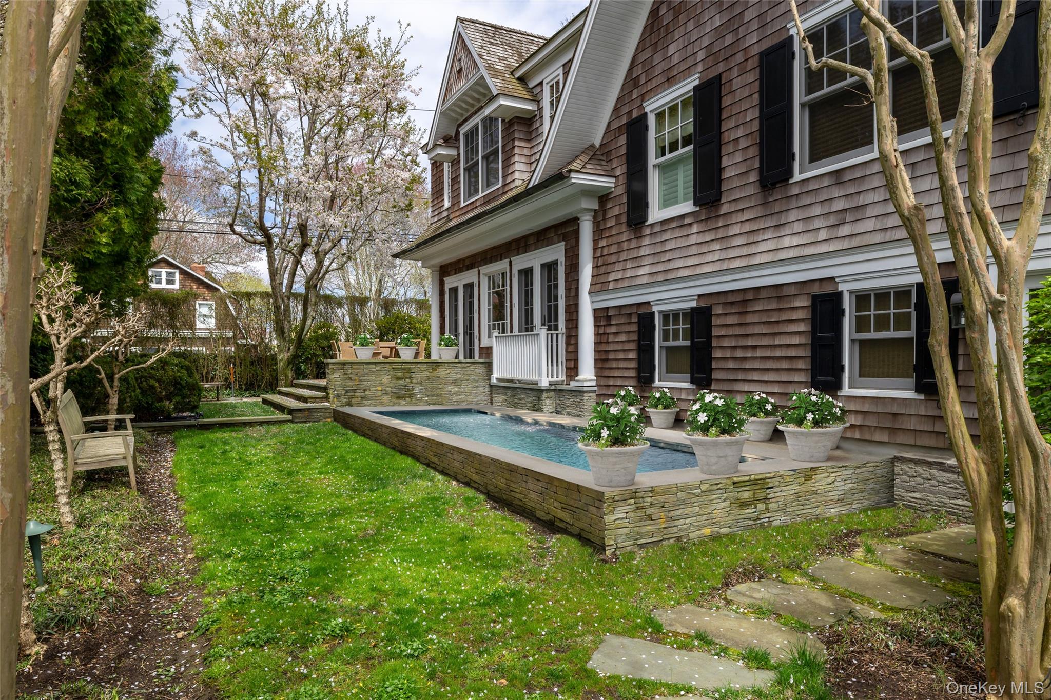 1 Meadow Way