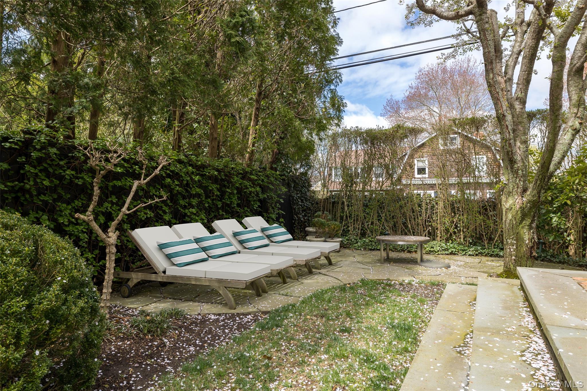 1 Meadow Way
