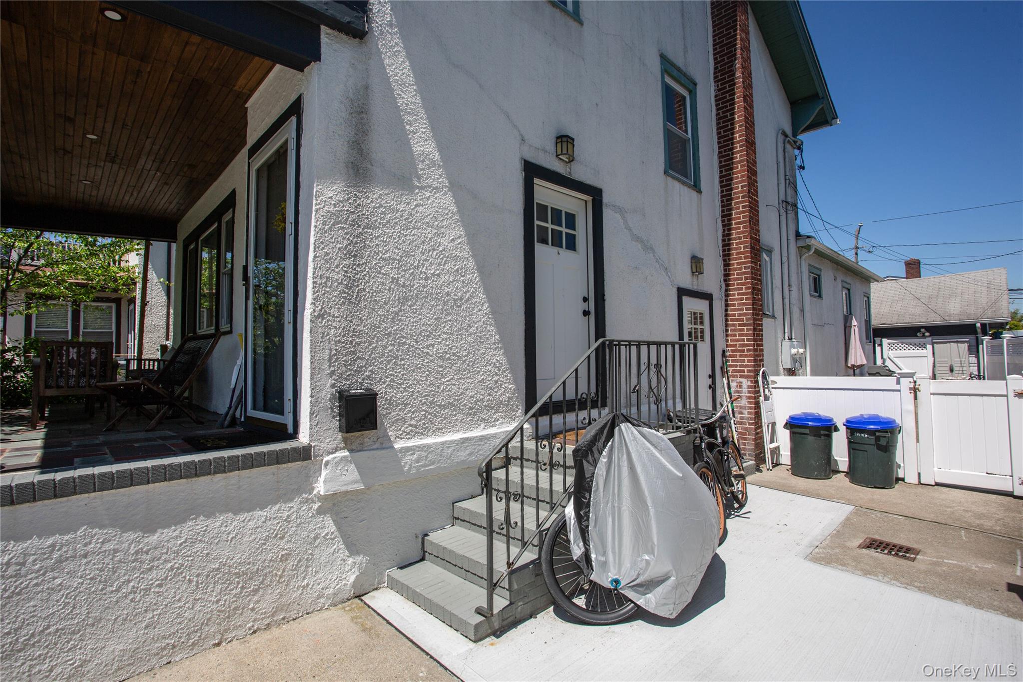 445 W Walnut Street