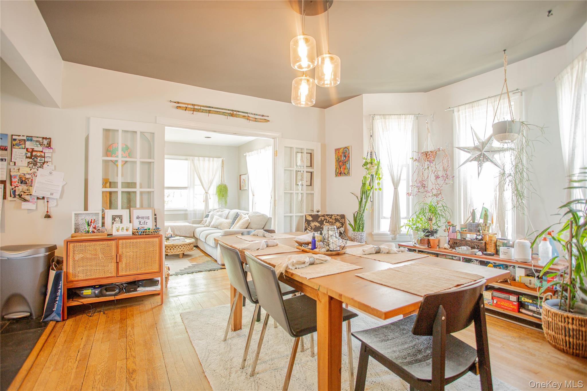 445 W Walnut Street