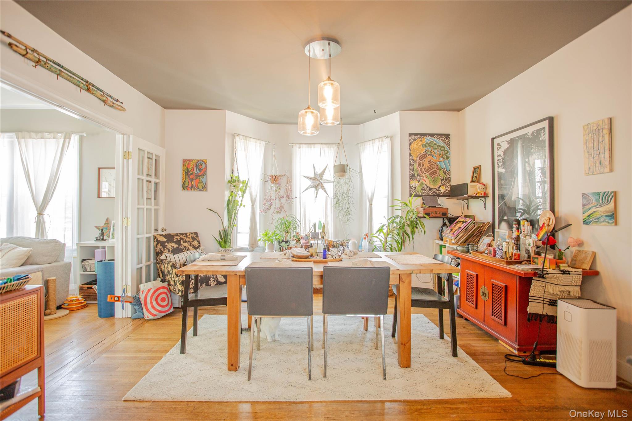 445 W Walnut Street