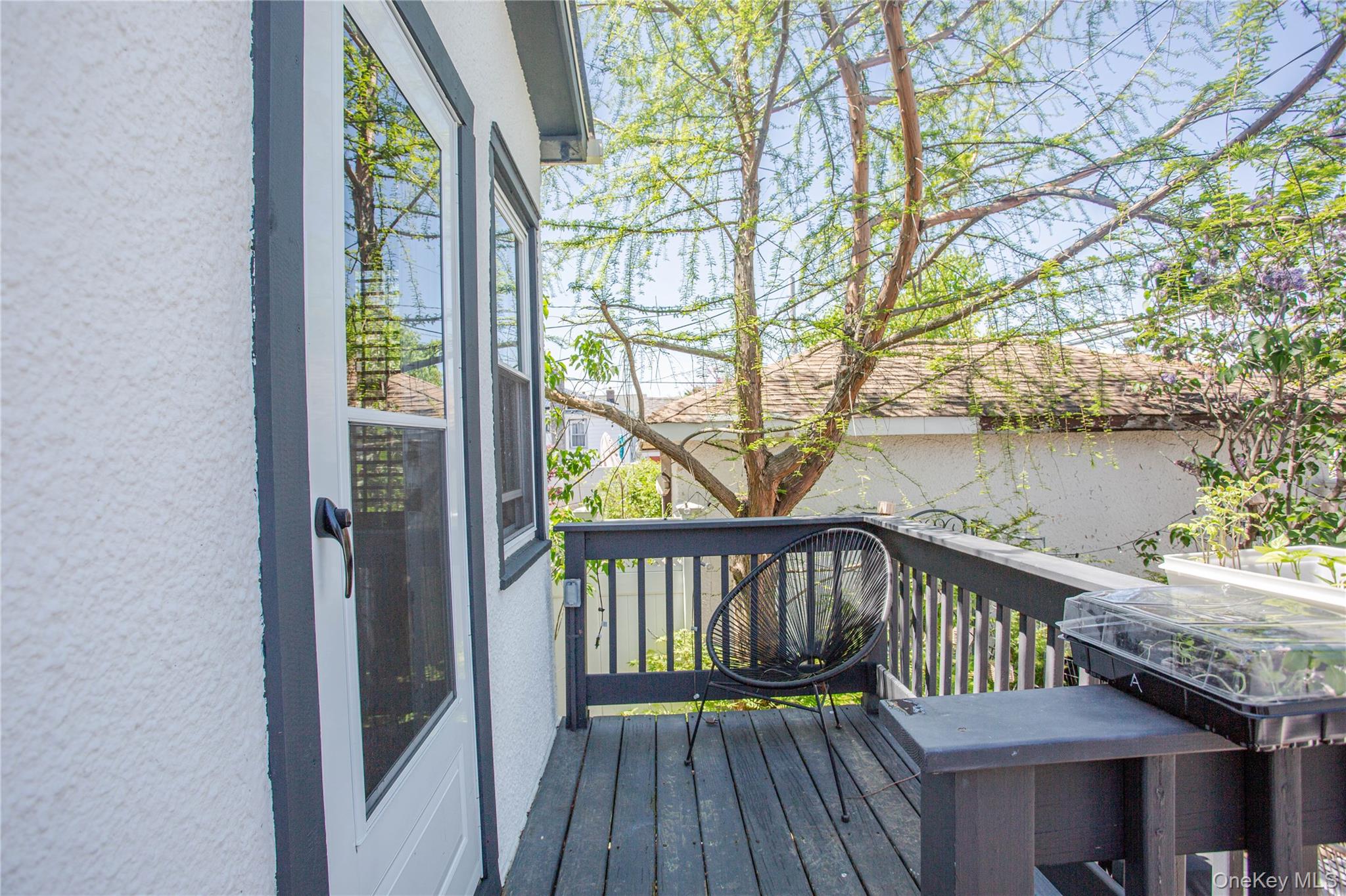 445 W Walnut Street