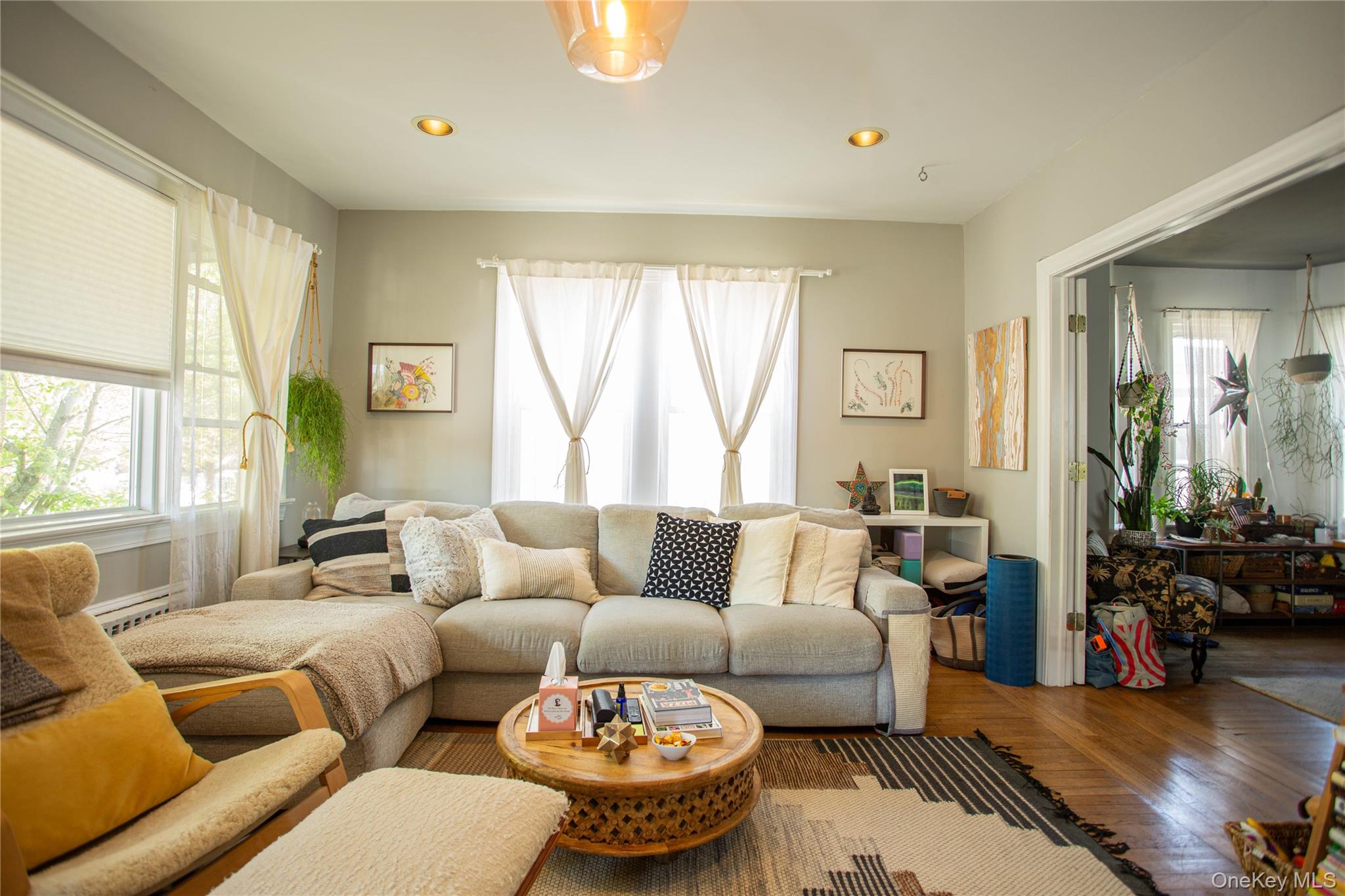 445 W Walnut Street
