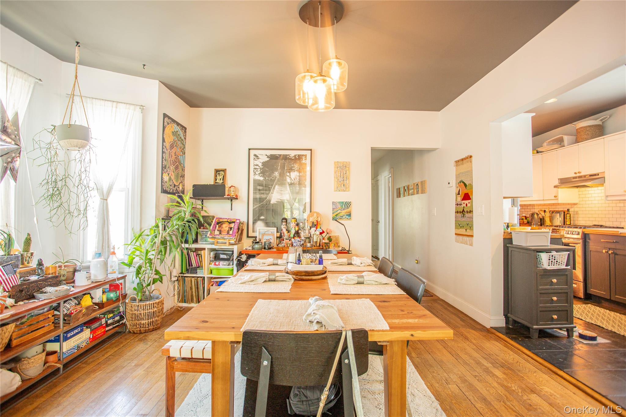 445 W Walnut Street