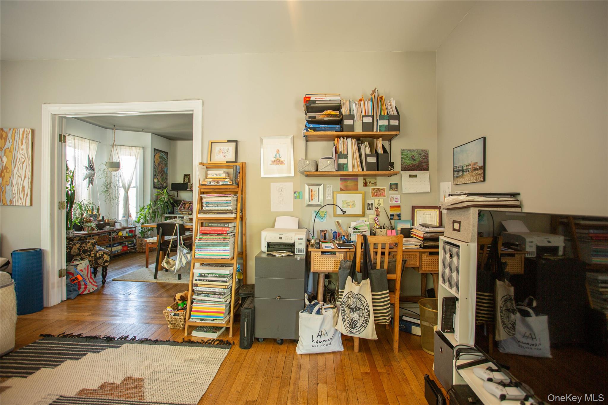 445 W Walnut Street