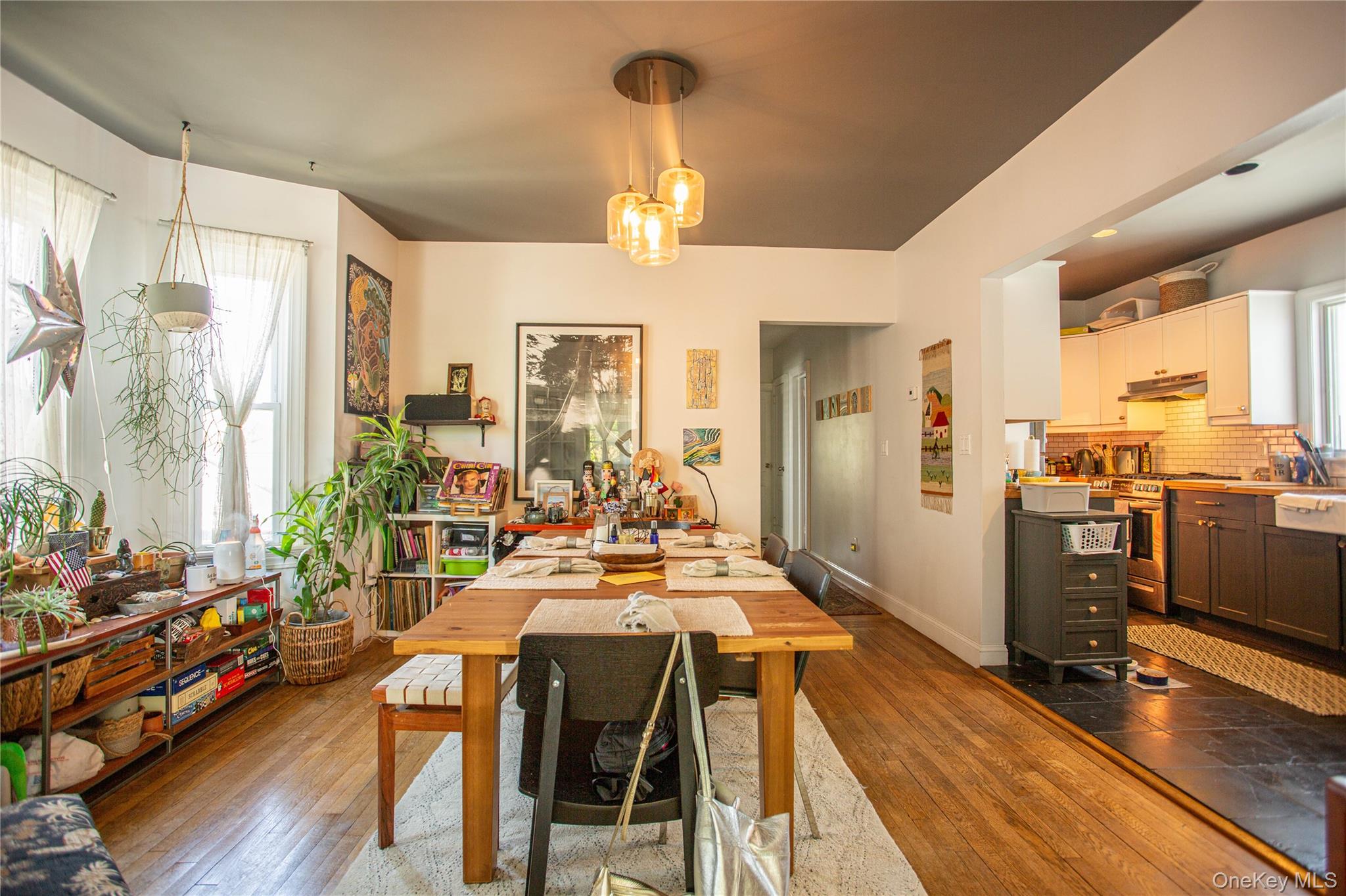 445 W Walnut Street