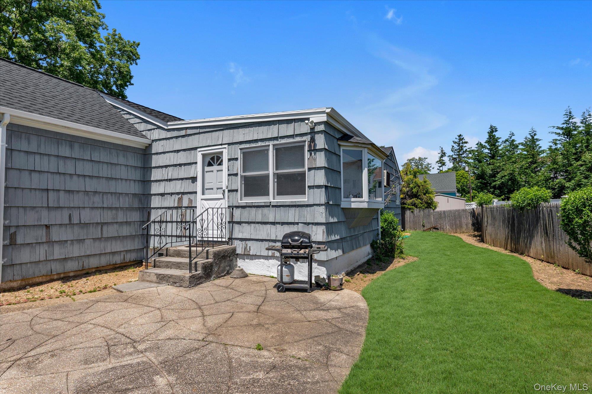 668 Mead Terrace