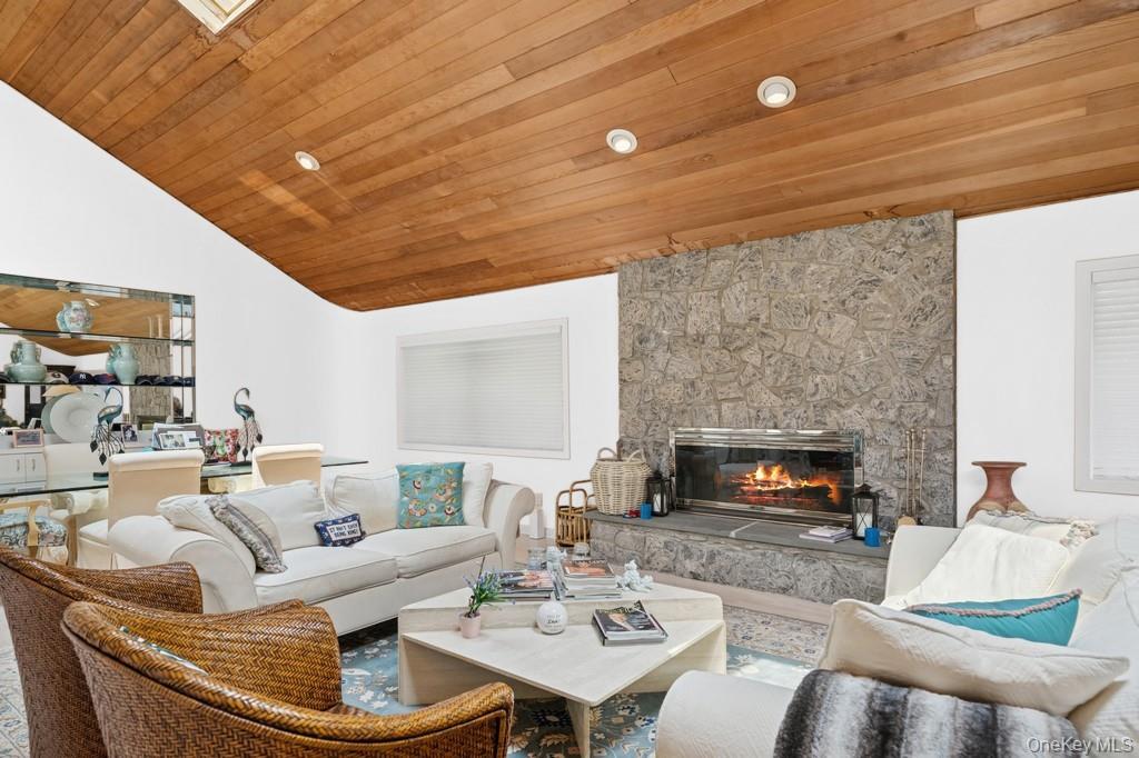 61 Hidden Cove Court