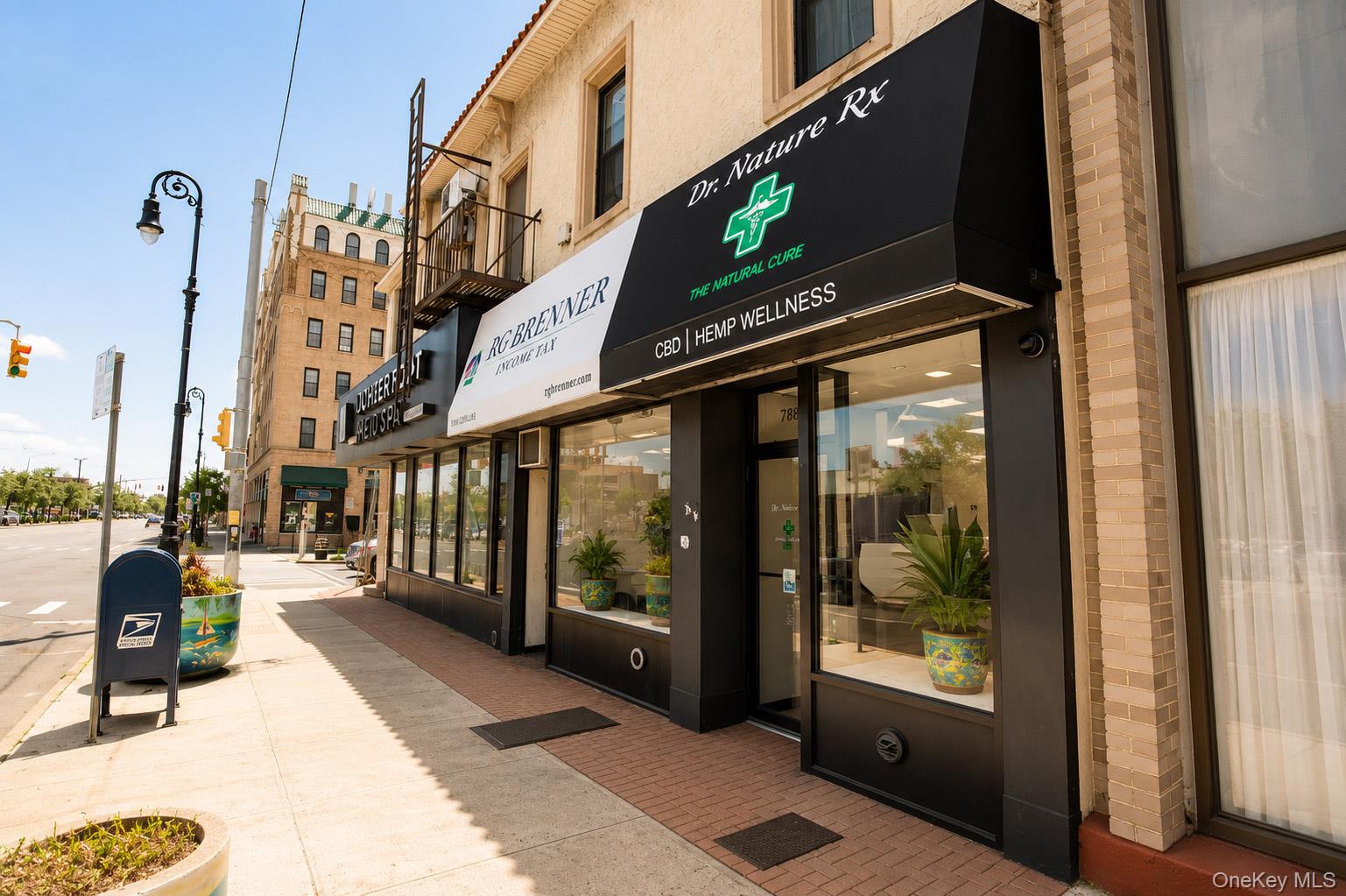 78 E Park Ave
