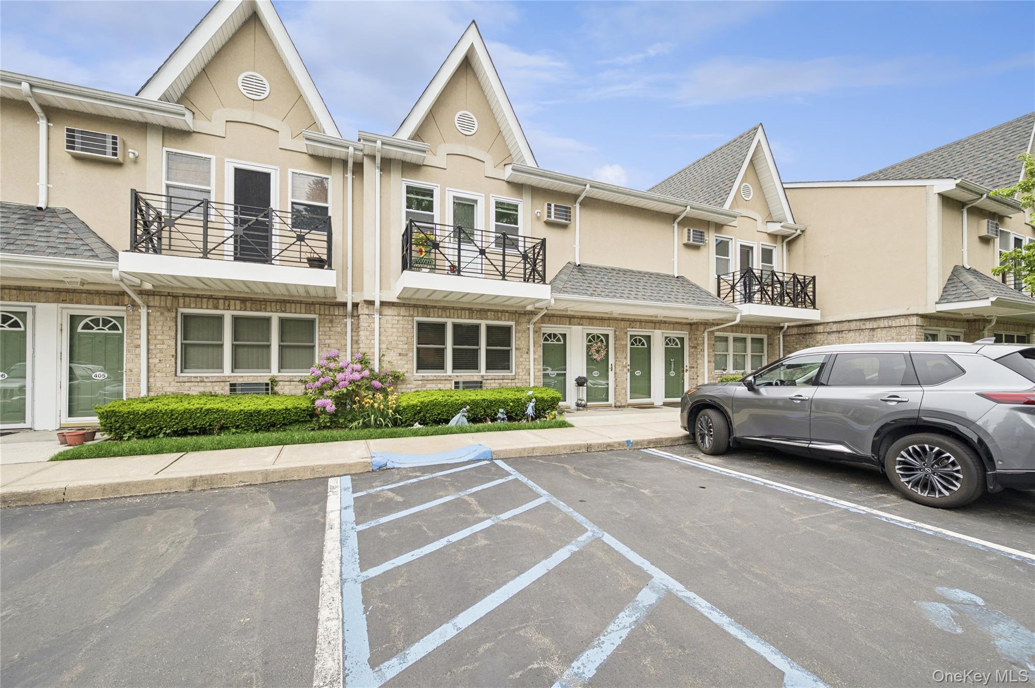408 Cambridge Court