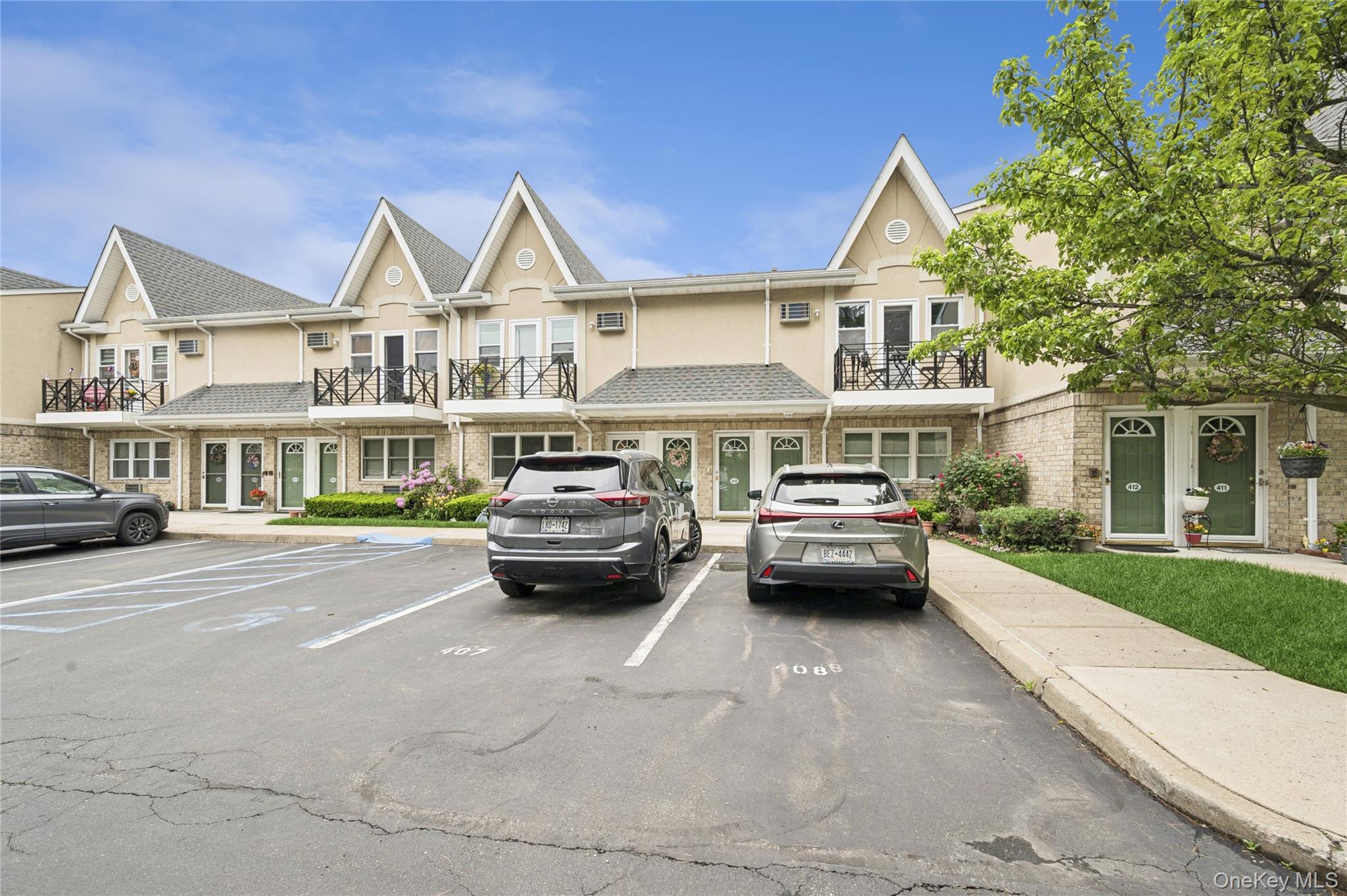 408 Cambridge Court