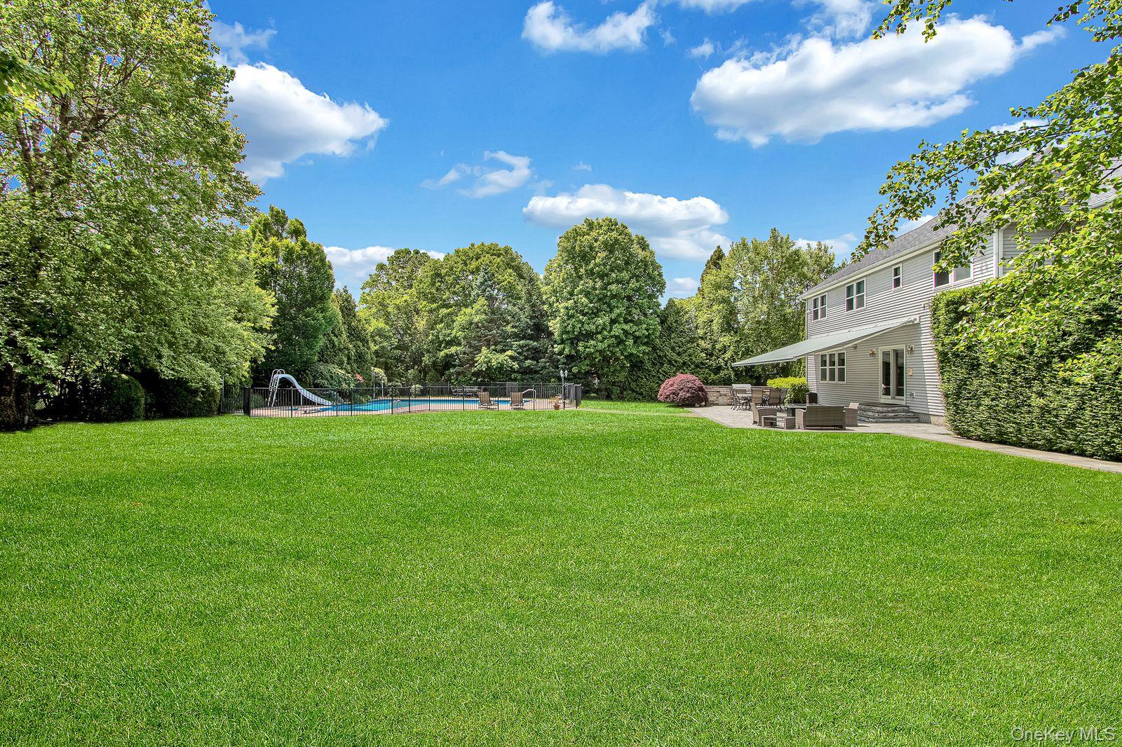 9 Redwood Lane
