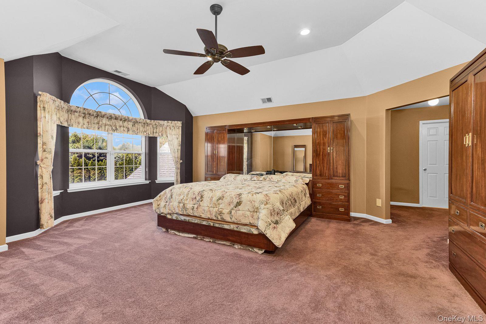 9 Redwood Lane