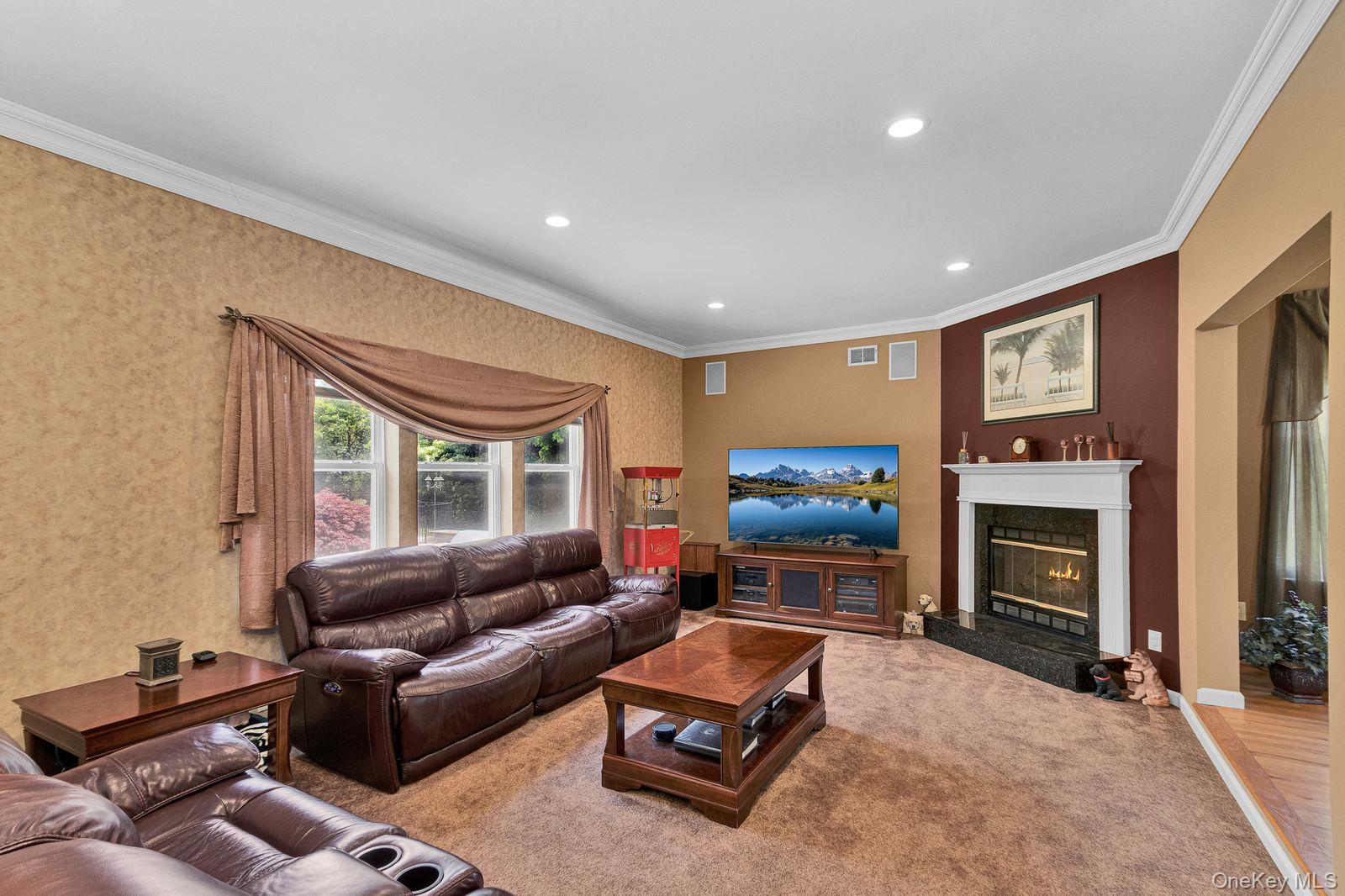 9 Redwood Lane
