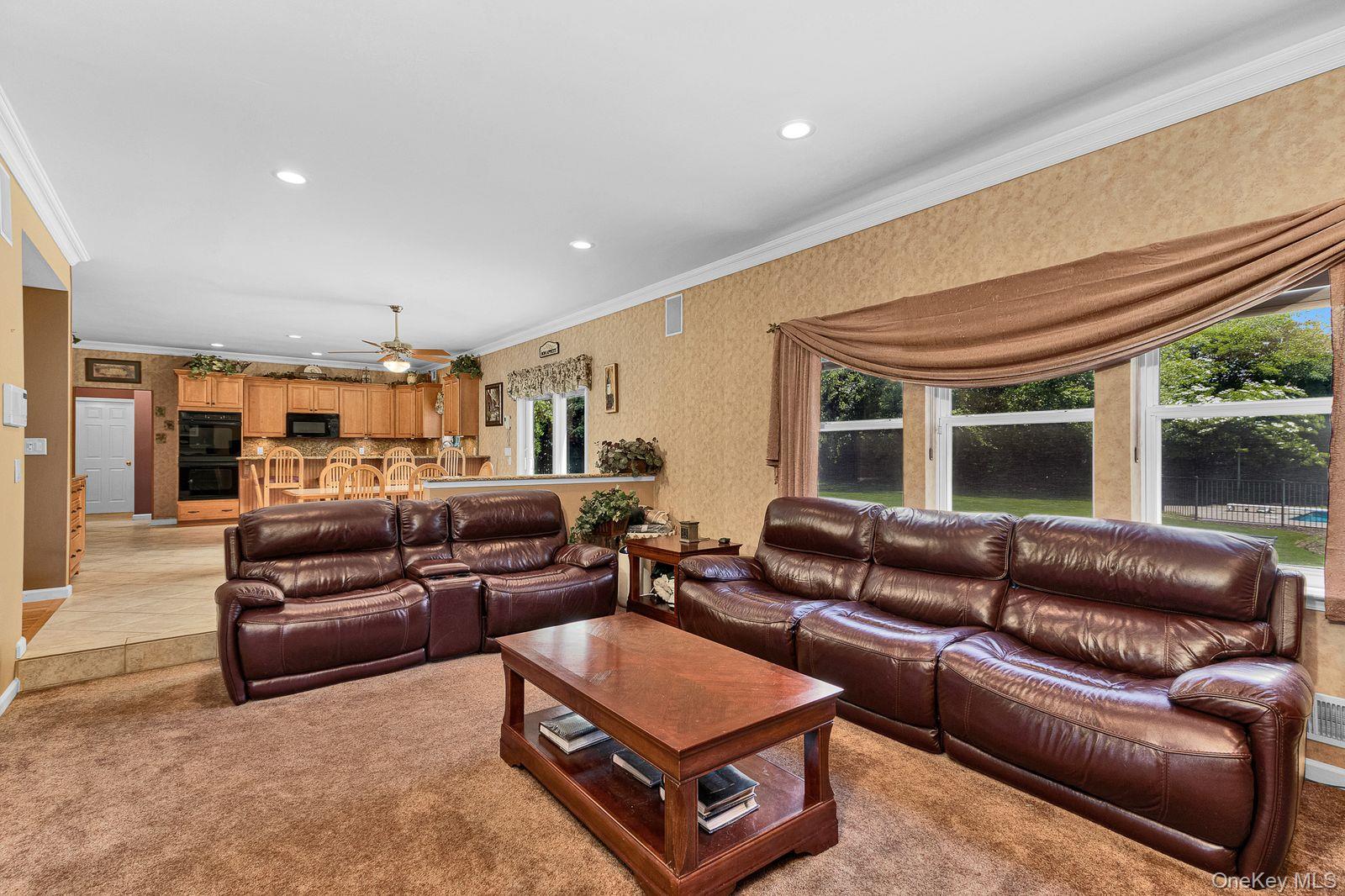 9 Redwood Lane