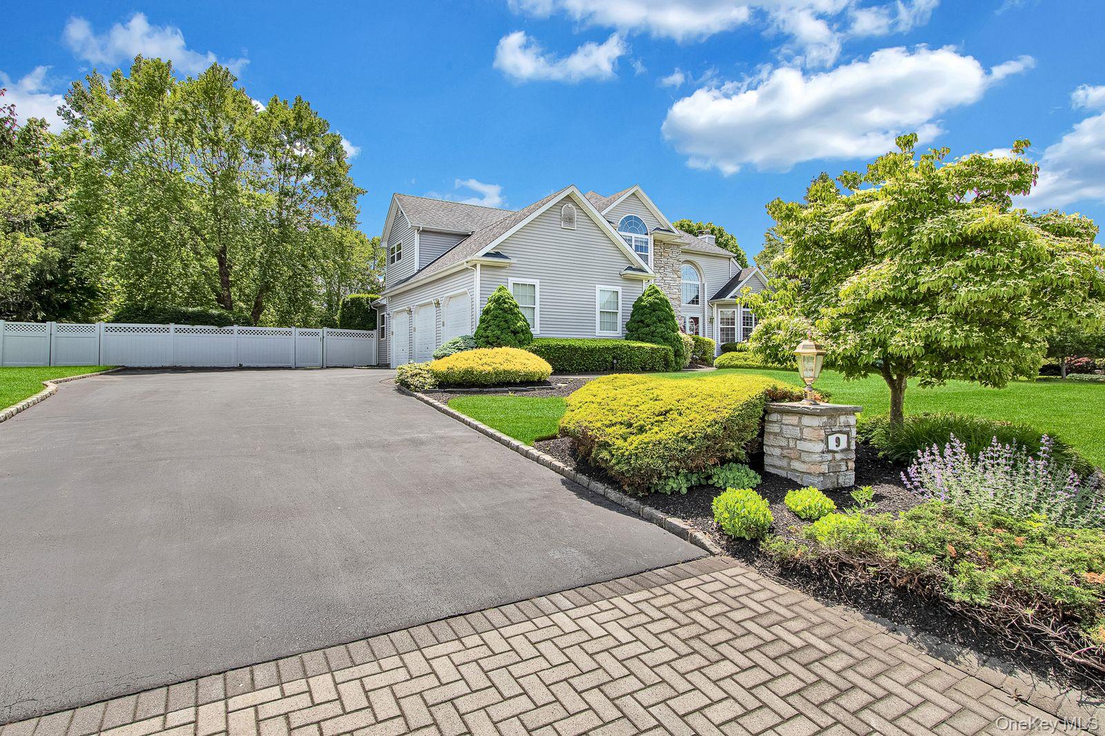 9 Redwood Lane