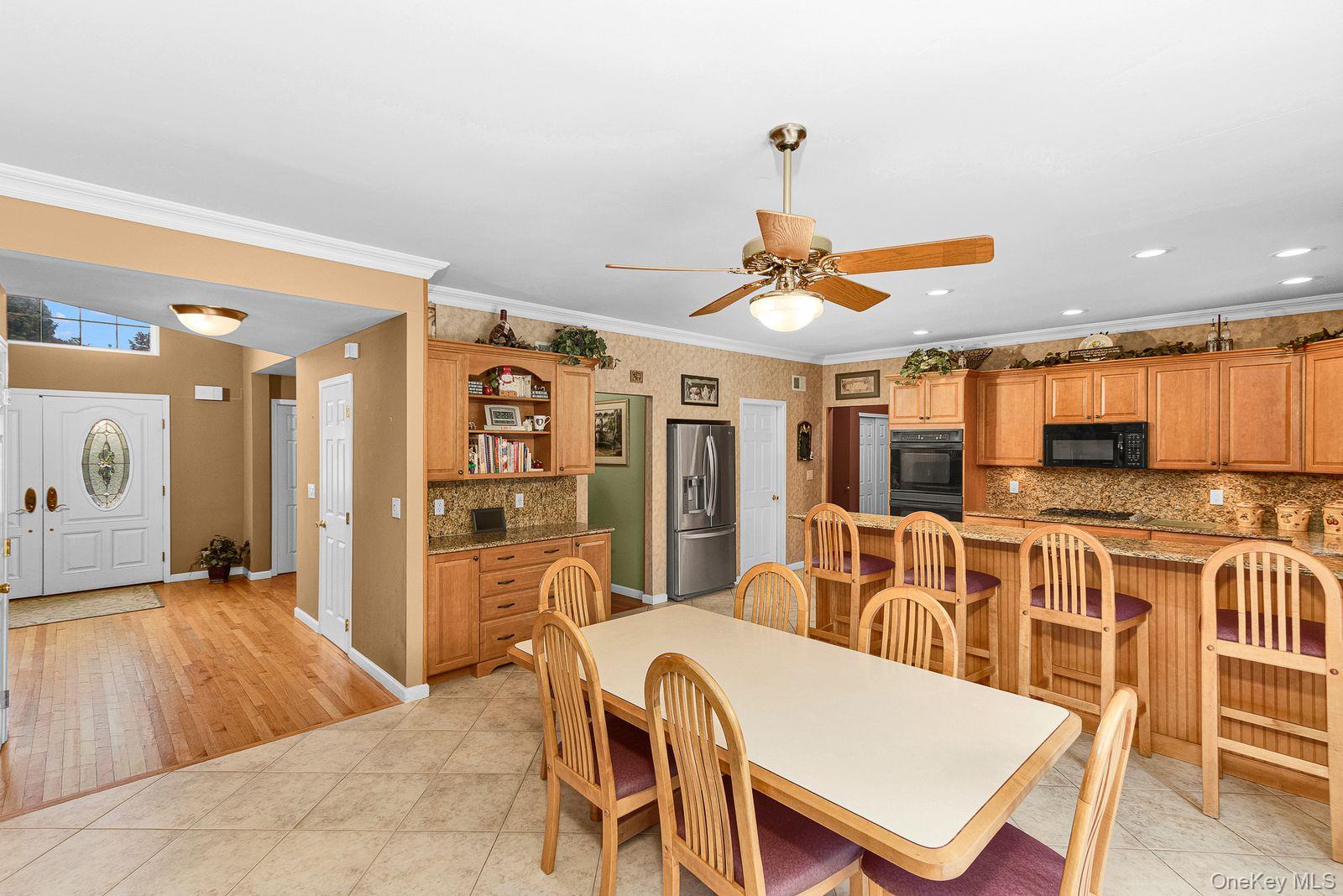 9 Redwood Lane