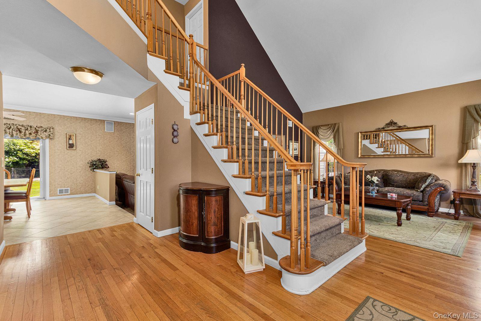 9 Redwood Lane