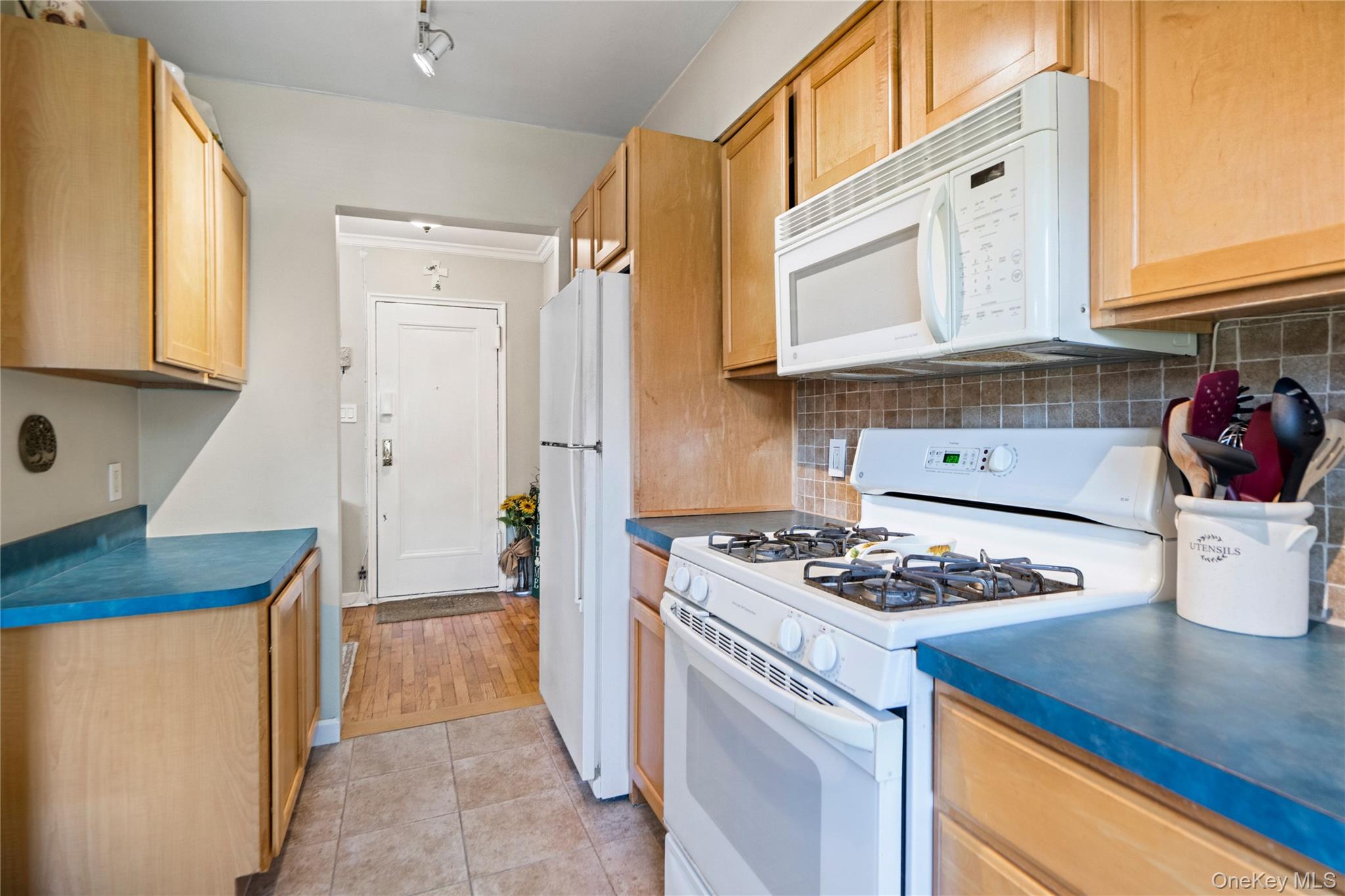 1 Edwards Street Unit: 2D