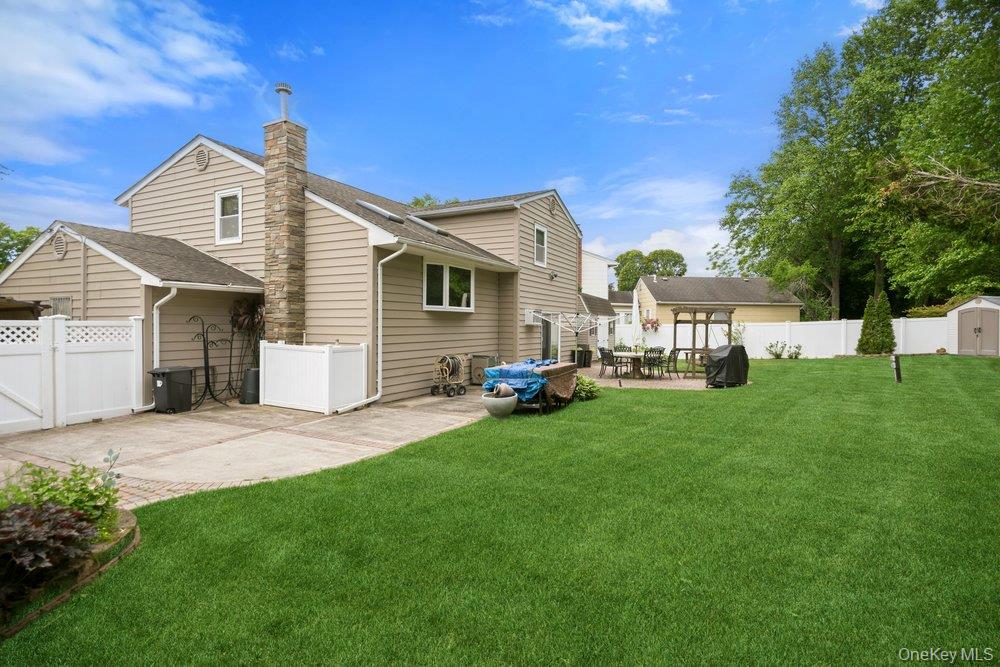 48 Lawrence Avenue