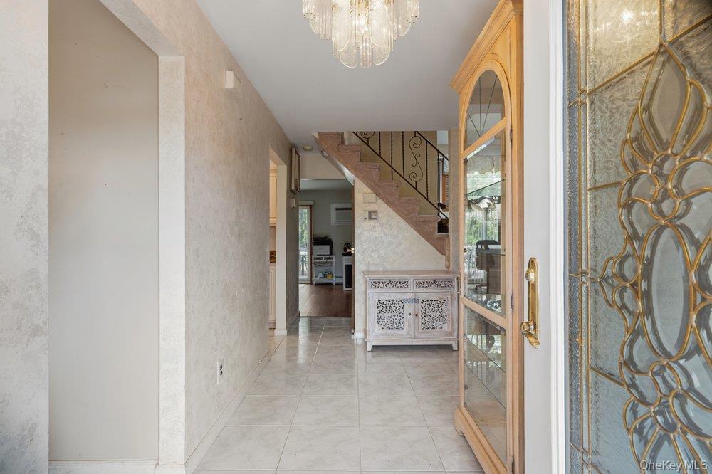 48 Lawrence Avenue