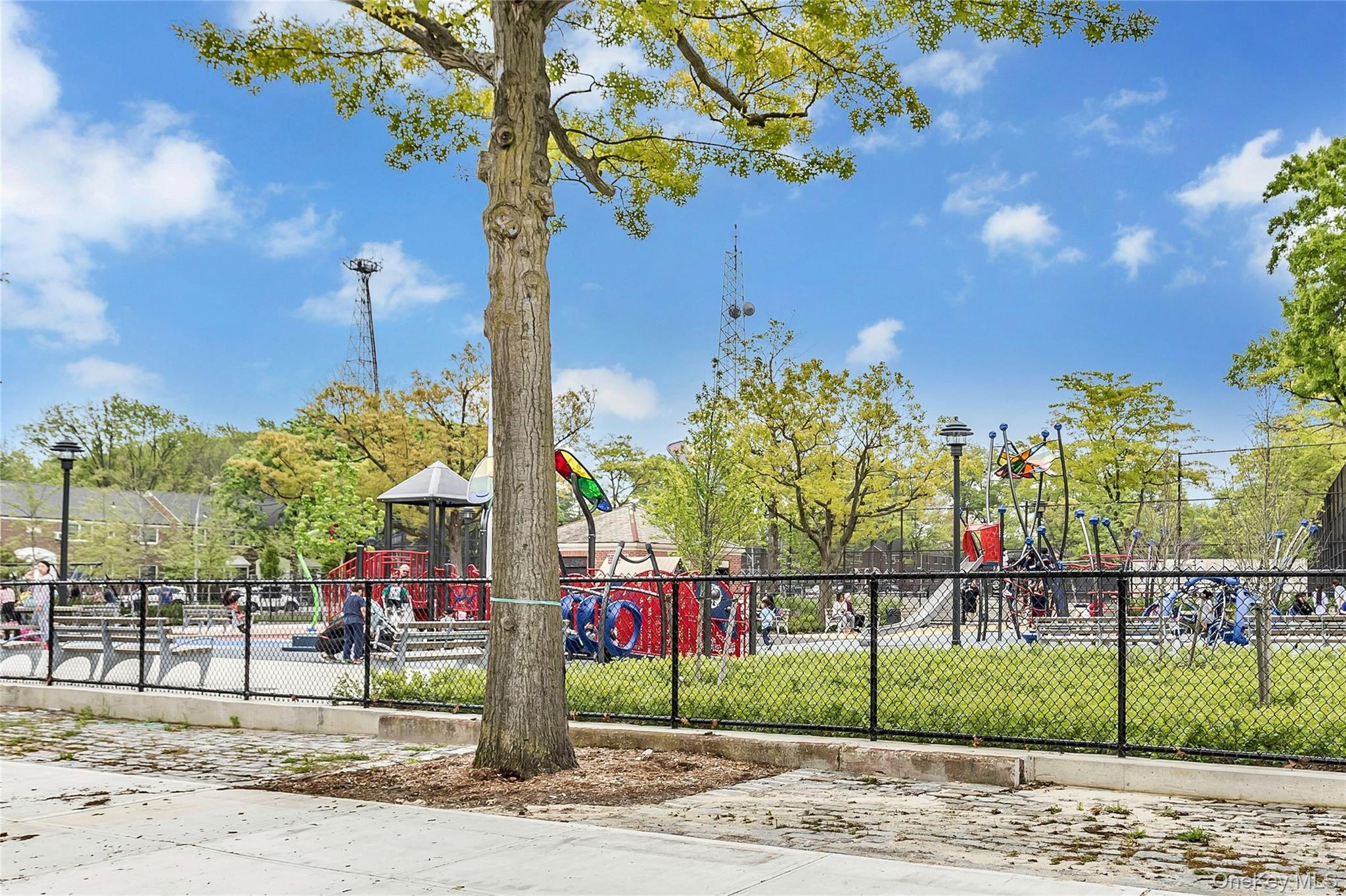 253-01 61st Avenue Unit: UPPER