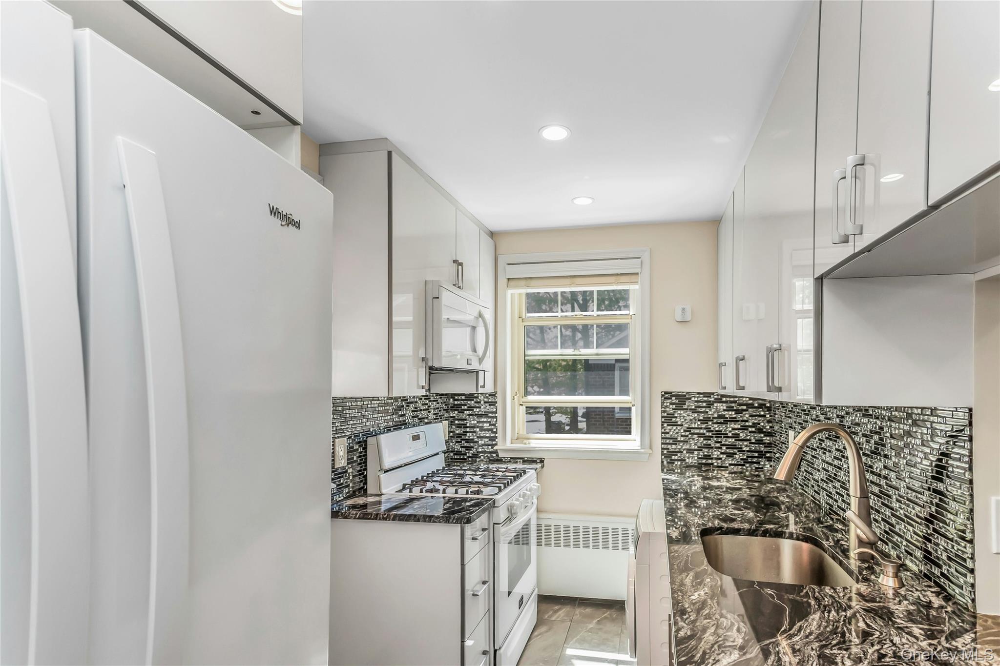 253-01 61st Avenue Unit: UPPER