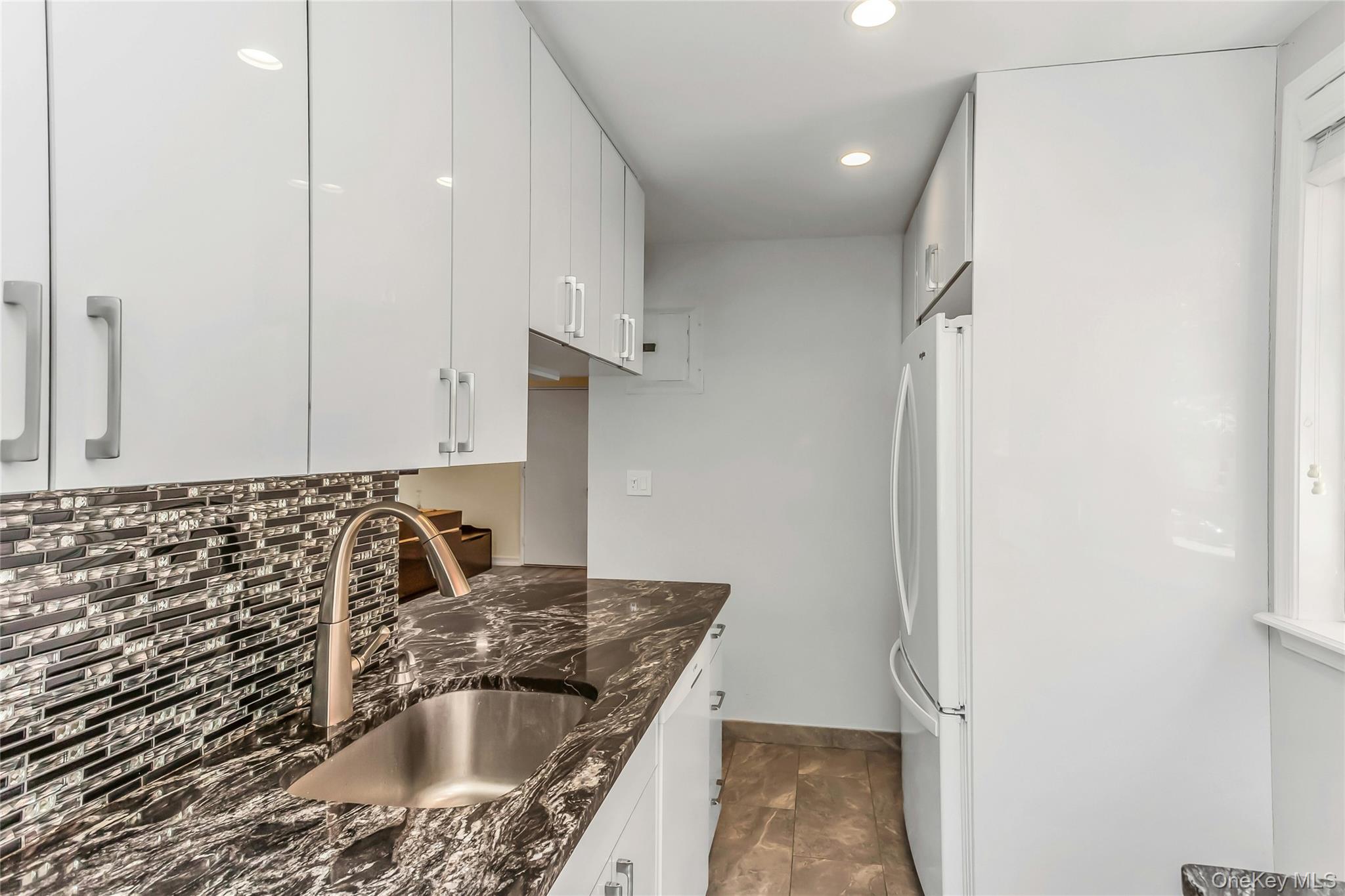 253-01 61st Avenue Unit: UPPER