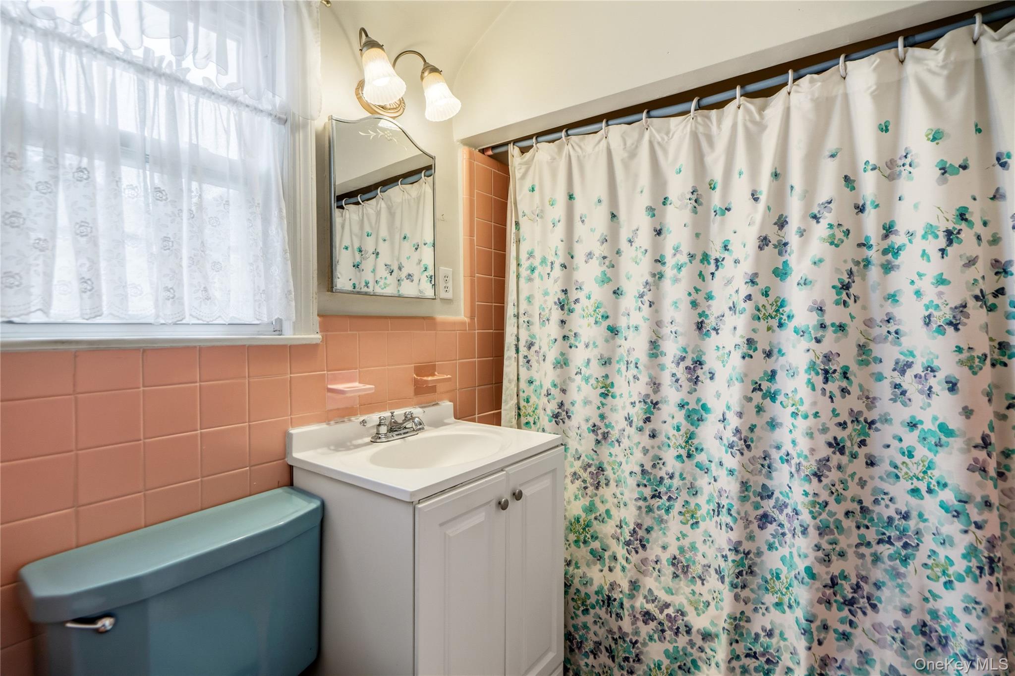 156 Greenway W