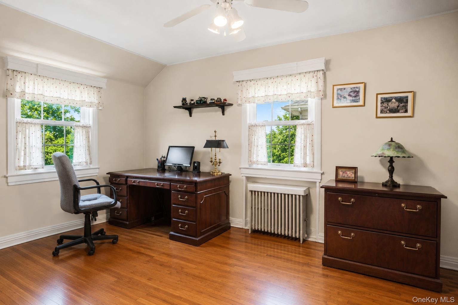 156 Greenway W