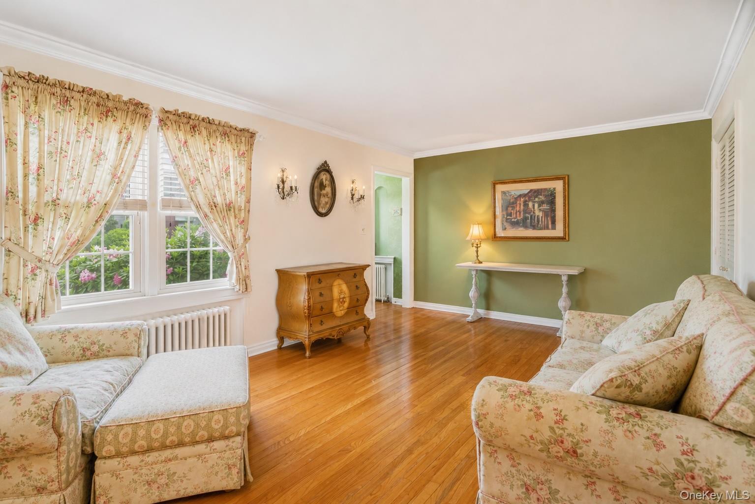 156 Greenway W